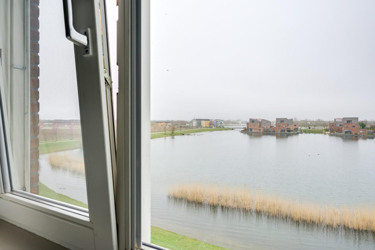 Te koop: Foto Woonhuis aan de Rimpelmos 12 in Houten