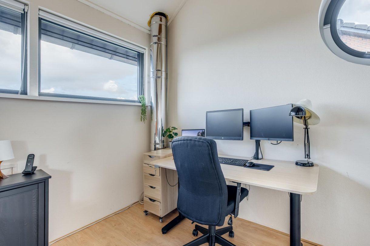 Te koop: Foto Woonhuis aan de Sparrenhout 7 in Houten