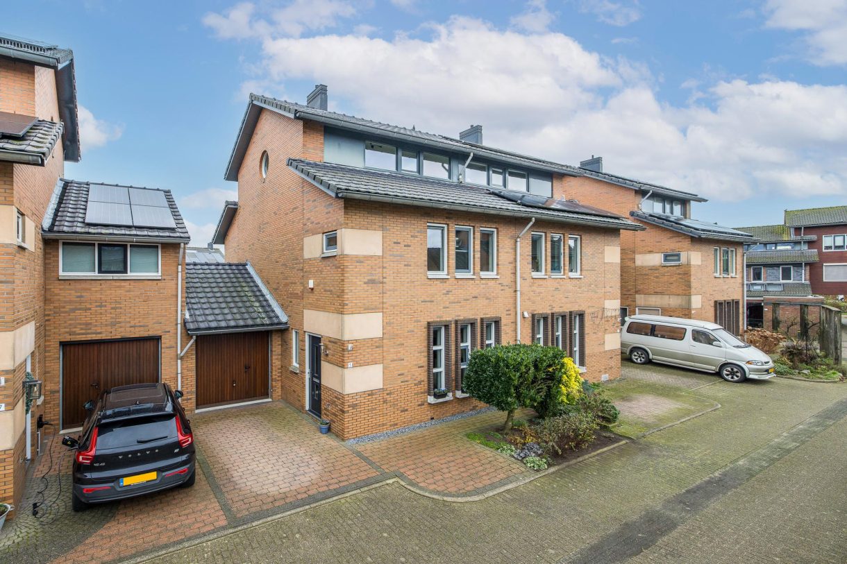 Te koop: Foto Woonhuis aan de Sparrenhout 5 in Houten