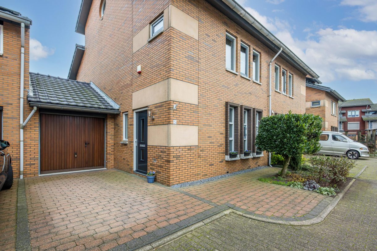 Te koop: Foto Woonhuis aan de Sparrenhout 5 in Houten