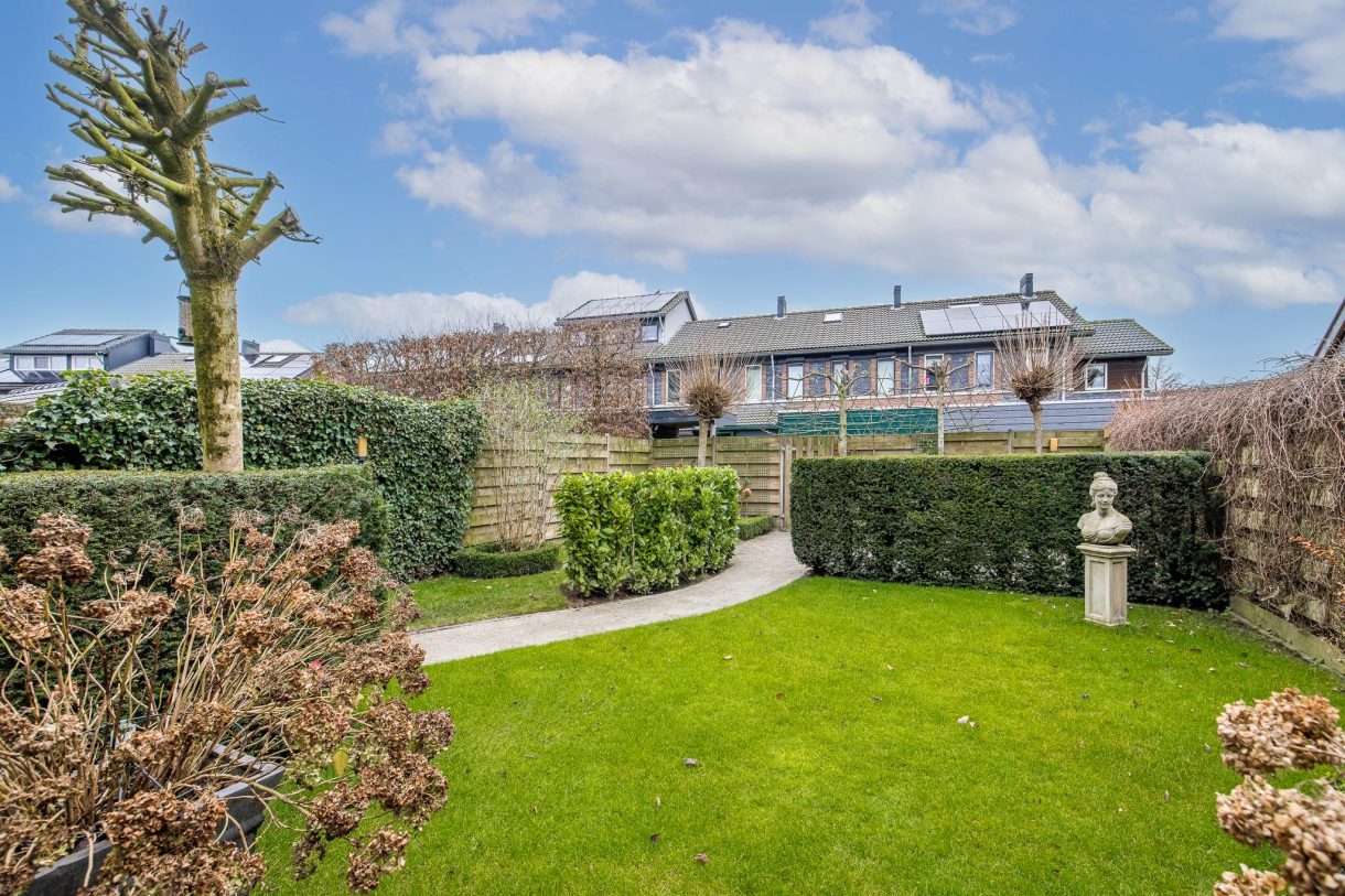 Te koop: Foto Woonhuis aan de Sparrenhout 5 in Houten