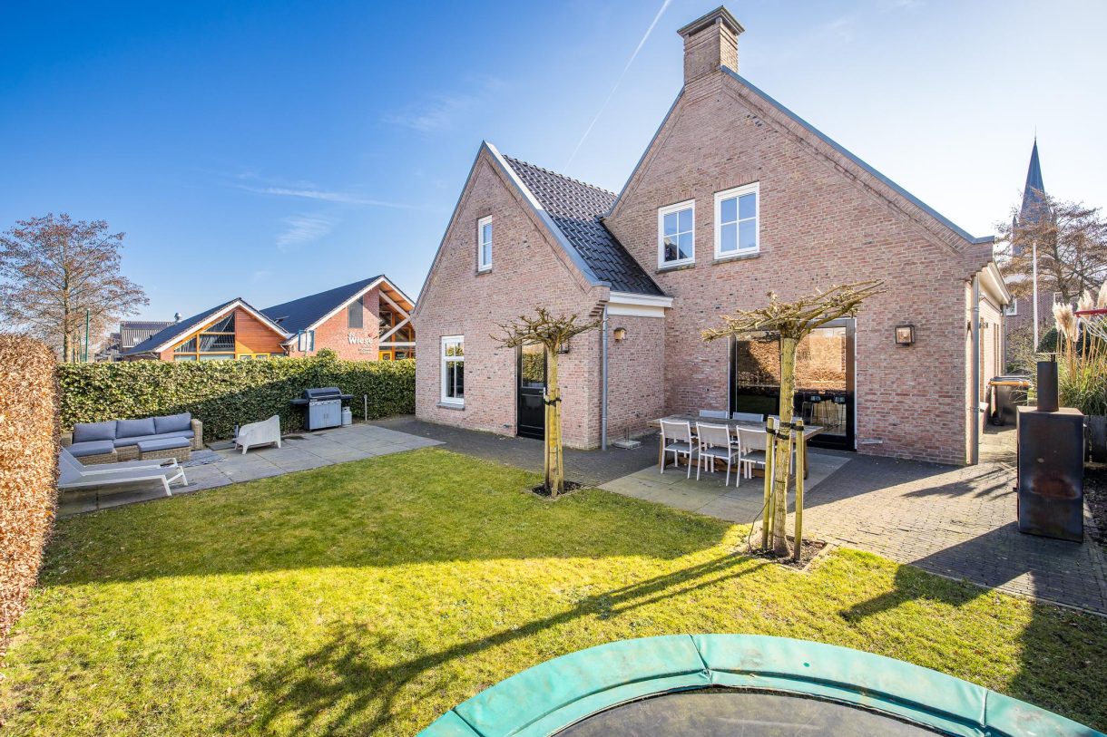 Te koop: Foto Woonhuis aan de De Groes 2b in Schalkwijk